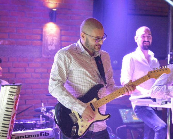 exclusive band - Mimi gitara