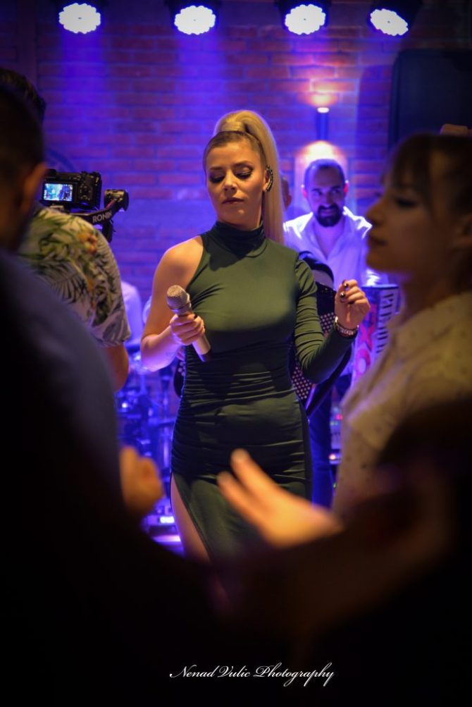 exclusive band - Milica pevacica