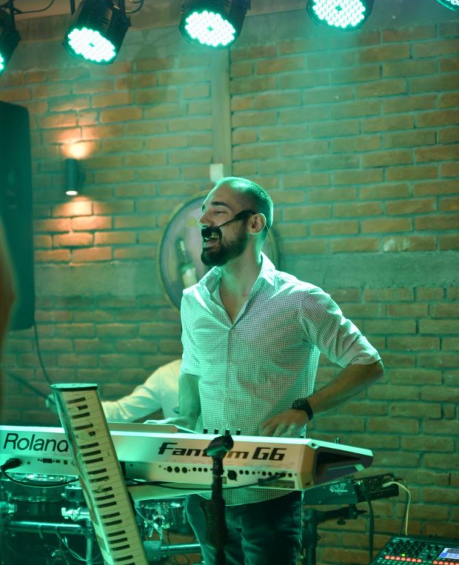 exclusive band - Milan klavijatura